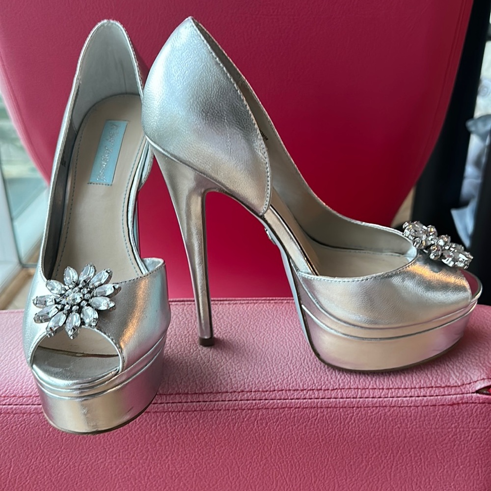 Betsey Johnson shoes platforms stilettos size 7 1/2